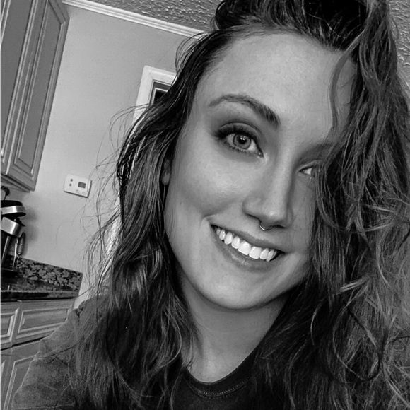 Meet your Posher, Robin - Picture 1 of 1